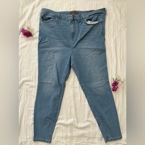 Torrid Mid-Fit Supper Skinny Jeans